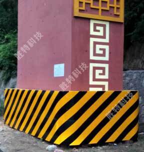 為陜西西渭高速安裝的高速公路橋墩防撞設施
